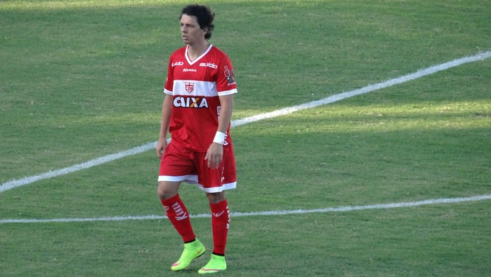 Danilo Bueno, meia do CRB (Foto: Leonardo Freire/GloboEsporte.com)