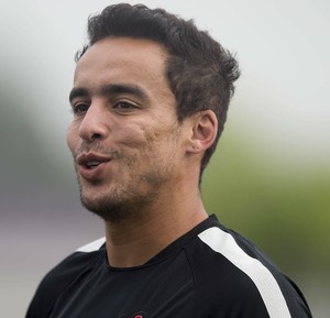 Corinthians inicia semana à espera de Jadson e Drogba: veja as situações