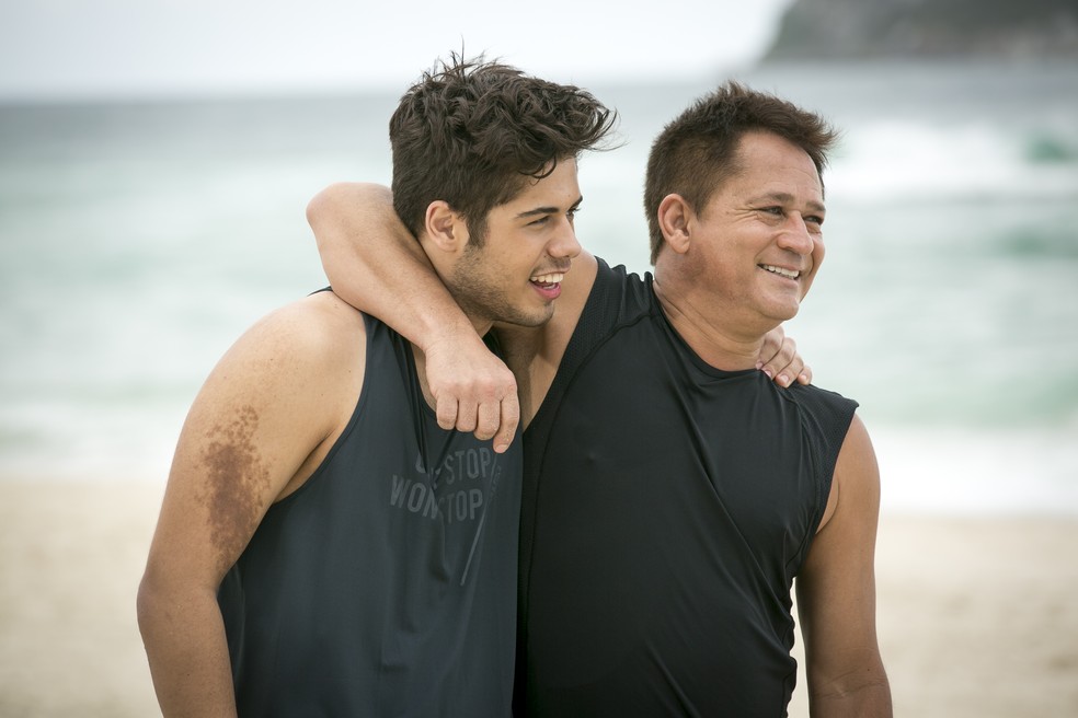 Zé Felipe e Leonardo jogam juntos futevôlei  (Foto: Isabella Pinheiro/Gshow)