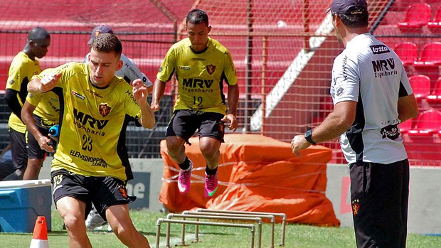 lucas lima sport treino (Foto: Aldo Carneiro / Pernambuco Press)