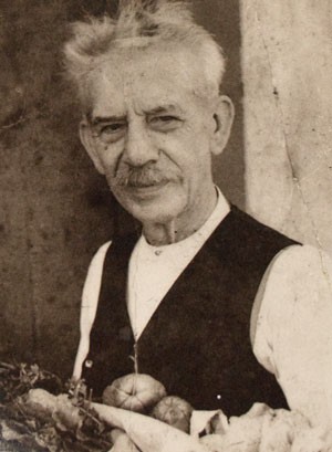 Retrato do fotógrafo Valério Vieira em 1938 (Foto: Reprodução de 'Valério Vieira: um artista e seu mundo' [pós-graduação em História da Arte, Faap], de Sonia Balady)