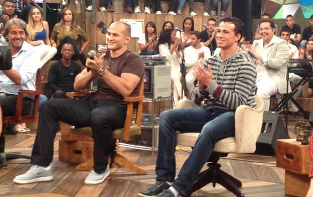 Leandro Damião e Júnior Cigano no Programa Altas Horas (Foto: Sergio Gandolphi / Globoesporte.com)