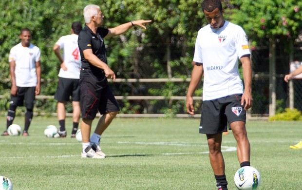 Lucas e Leão no treino do São Paulo (Foto: Anderson Rodrigues/Globoesporte.com)