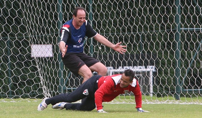 confraternização Rogério Ceni CT São Paulo (Foto: Rubens Chiri/saopaulofc.net)