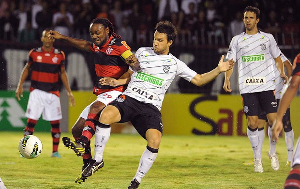 Vagner Love na partida do Flamengo contra o Figueirense (Foto: Alexandre Vidal / Fla Imagem)