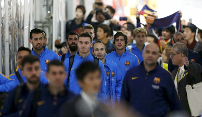 Barcelona chegada Japão (Foto: Reuters) Barcelona chegada Japão (Foto: Reuters)