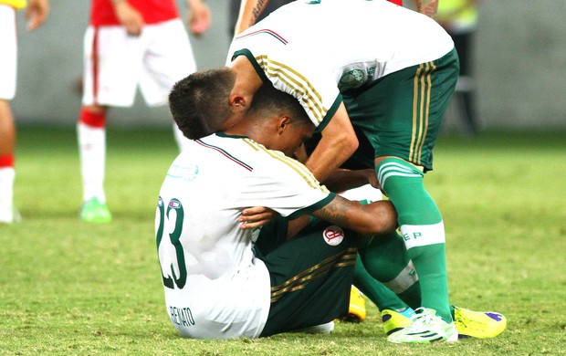 Internautas apostam que o Palmeiras se livra e que dupla baiana dará adeus