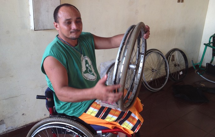 Atletas do Handebol e Basquete em cadeiras de rodas pedem ajuda no AP (Foto: Jonhwene Silva/GE-AP)