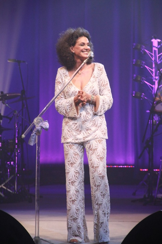 Simone no palco (Foto: Thyago Andrade/Photorio News)