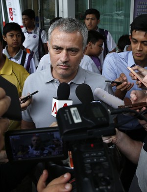 Mourinho em Cingapura (Foto: REUTERS/Edgar Su)