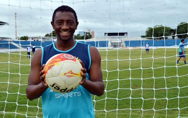 O volante Jonílson, do São José Esporte Clube (Foto: Danilo Sardinha/Globoesporte.com)