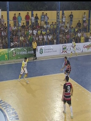 Caucaia e Acaraú duelam na I Copa Verdes Mares de Futsal (Foto: Reprodução/TV Verdes Mares)