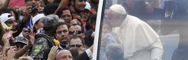 AO VIVO: após papamóvel, Papa tem encontro com Dilma e autoridades (Ueslei Marcelino/Reuters)
