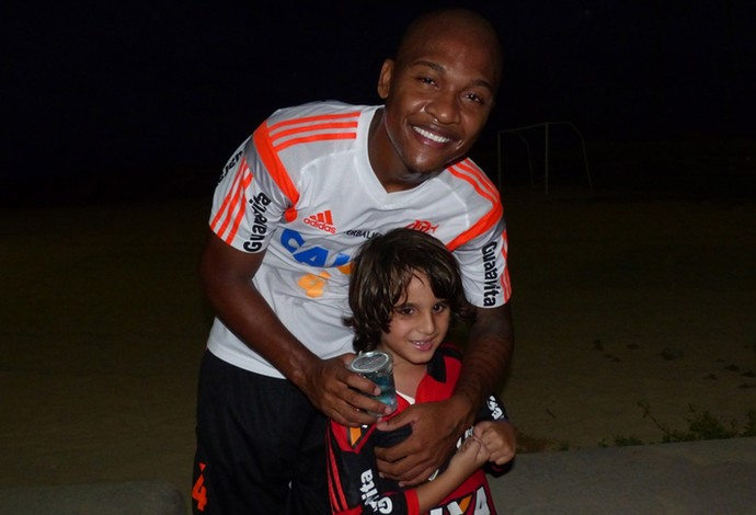 Torcedor mirim Flamengo jogadores (Foto: Carlos Mota) Torcedor mirim Flamengo jogadores (Foto: Carlos Mota)