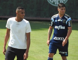 Cristaldo treina, mas sente nova lesão e não deve enfrentar o Água Santa