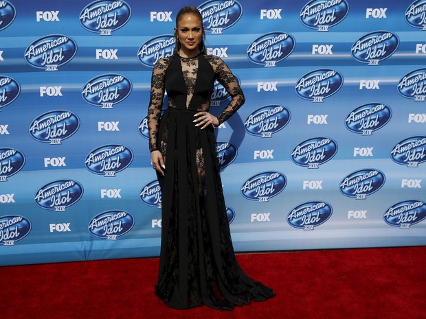 Jennifer Lopez na final da 14ª temporada do American Idol em Los Angeles, nos Estados Unidos (Foto: Patrick T. Fallon/ Reuters)
