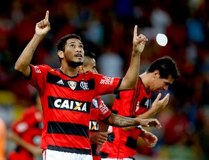 Hernane comemora gol do Flamengo contra o Nova Iguaçu (Foto: Alexandre Cassiano / Agência O Globo) Hernane comemora gol do Flamengo contra o Nova Iguaçu (Foto: Alexandre Cassiano / Agência O Globo)