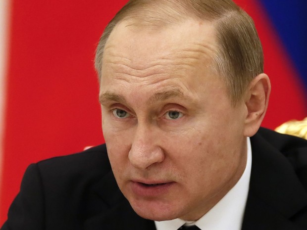 O presidente da Rússia, Vladimir Putin, participa de encontro do Conselho Presidencial para Ciência e Educação, no Kremlin, em Moscou, na quinta (21) (Foto: Sergei Ilnitsky/Pool/AFP)