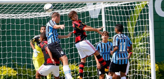 Flamengo x Grêmio, final, Copa Brasil de Futebol Infantil, sub-15, Votorantim (Foto: André Reis / SECOM Votorantim)