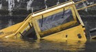 Embarcação anfíbia afunda em Liverpool (Reuters)