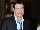 John Travolta rouba a cena em show de Bebel Gilberto no Rio