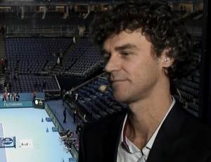 Gustavo Kuerten, comentarista do SporTV (Foto: Reprodução SporTV)
