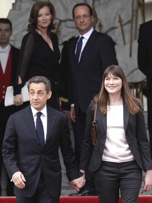 1� presidente socialista na Fran�a em 17 anos, Hollande toma posse (AP)