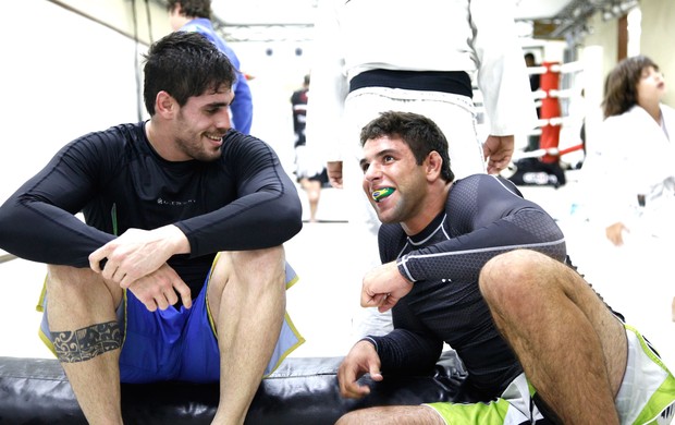 Antônio Carlos Cara de Sapato e Marcus Buchecha treino jiu-jítsu MMA (Foto: Divulgação ) Antônio Carlos Cara de Sapato e Marcus Buchecha treino jiu-jítsu MMA (Foto: Divulgação )