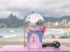 Globo espelhado de Katy Perry é encontrado no Rio e fãs comemoram