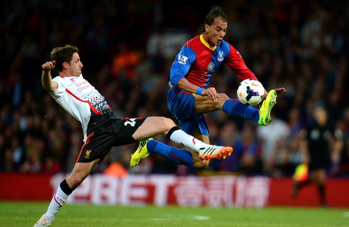 Joe Allen e Marouane Chamakh, Crystal Palace x Liverpool (Foto: Reuters)