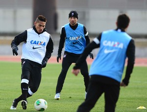 Guerrero treino Corinthians (Foto: Marcos Ribolli / Globoesporte.com)