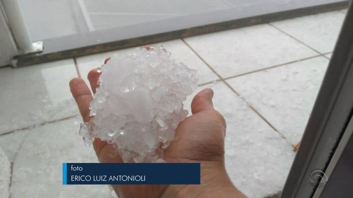 Temporal Vento Forte E Granizo Atinge Caxias Do Sul Rio Grande Do