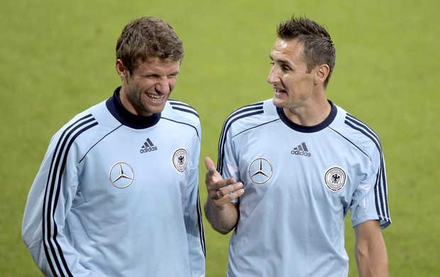 Thomas Müller e Klose Alemanha (Foto: EFE)
