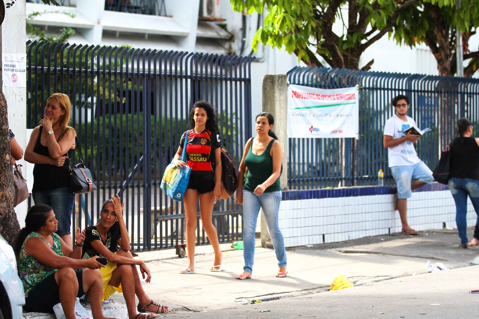 Vestibular da  UPE terá novo curso de engenharia de materiais (Foto: Marlon Costa/Pernambuco Press)