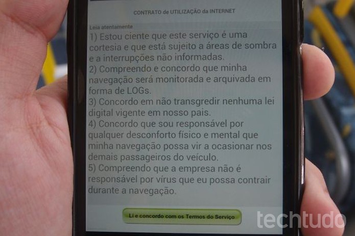Usuário deve concordar com os termos de uso para aproveitar a Internet (Foto: Pedro Zambarda/TechTudo) Usuário deve concordar com os termos de uso para aproveitar a Internet (Foto: Pedro Zambarda/TechTudo)