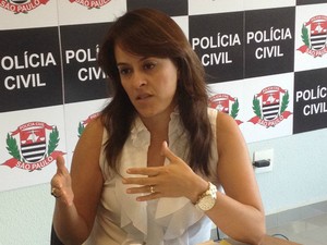 Delegada explica que inquérito está perto de chegar ao fim (Foto: Jéssica Pimentel / G1)