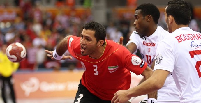 Tunísia parou o Irã para se classificar para as oitavas do Mundial do Catar (Foto: Divulgação/IHF)