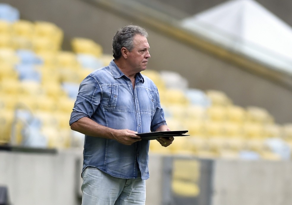 Abel Braga celebrou o reencontro do Flu com a vitória (Foto: André Durão )