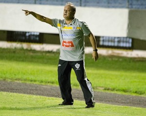 Edson Vieira técnico Rio Branco-SP (Foto: Sanderson Barbarini / Foco no Esporte)