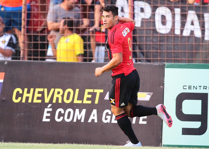Vinícius Araújo Sport Salgueiro (Foto: Marlon Costa / Agência Estado) Vinícius Araújo Sport Salgueiro (Foto: Marlon Costa / Agência Estado)
