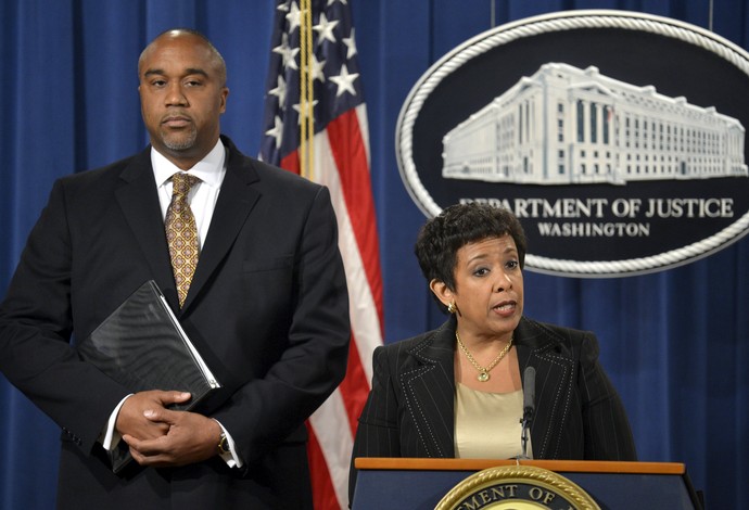 Loretta Lynch em pronunciamento da justiça americana (Foto: REUTERS/Mike Theiler)