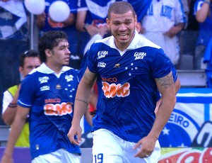 Nilton, volante do Cruzeiro (Foto: Reprodução / Premiere FC)