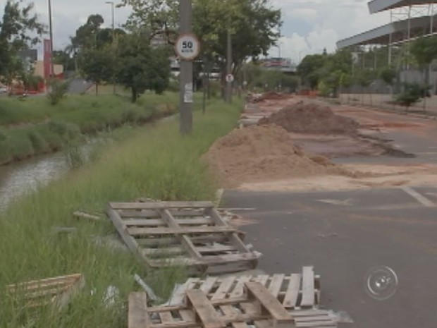 G Nuno De Assis E Ara Jo Leite Tem Trecho Interditado Para Obra Em