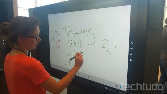 Surface Hub 4 (Foto: Elson Junior/TechTudo) Surface Hub 4 (Foto: Elson Junior/TechTudo)
