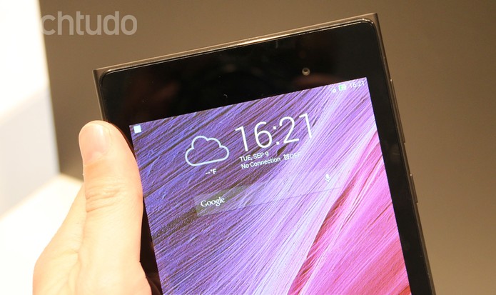 MEMO Pad 7 tem tela com resolução de 1920 x 1200 pixels (Foto: Fabrício Vitorino/TechTudo) MEMO Pad 7 tem tela com resolução de 1920 x 1200 pixels (Foto: Fabrício Vitorino/TechTudo)