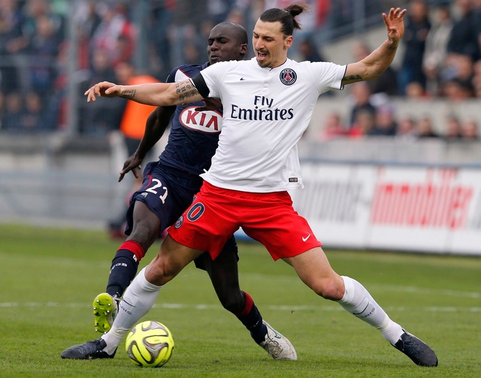 Yambere e Ibrahimovic, gol PSG (Foto: Reuters)