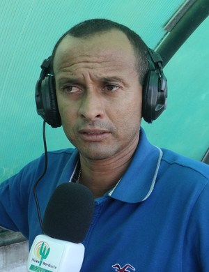 Jaelson, técnico do Coruripe (Foto: Leonardo Freire/GloboEsporte.com)