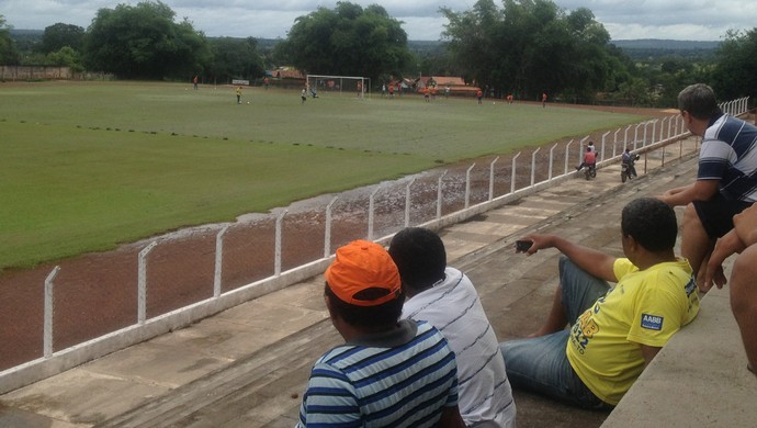 Torcedores acompanham treinos do Guaraí (Foto: Vilma Nascimento/GloboEsporte.com)