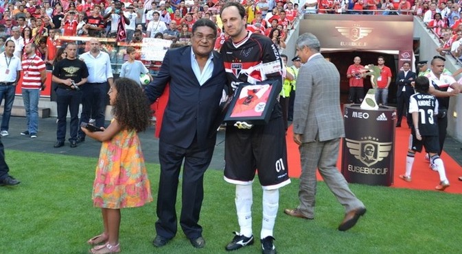 Eusébio e Rogério Ceni na Copa Eusébio (Foto: Divulgação/saopaulofc.net)
