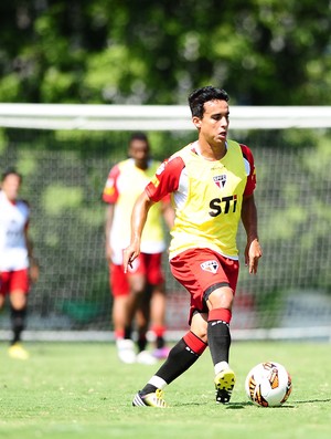 Jadson no treino do São Paulo (Foto: Marcos Ribolli)